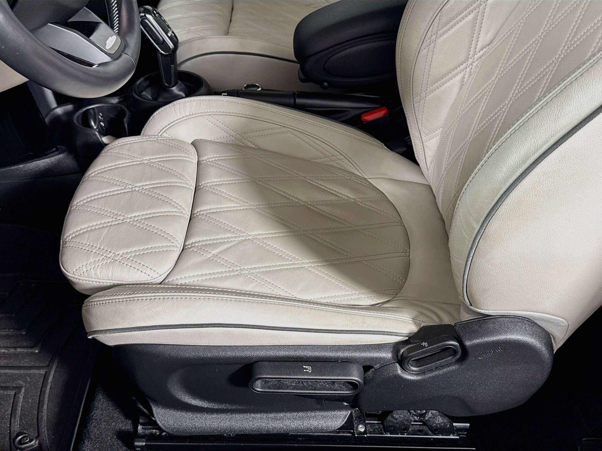Used 2022 MINI Cooper John Cooper Works FWD image 21