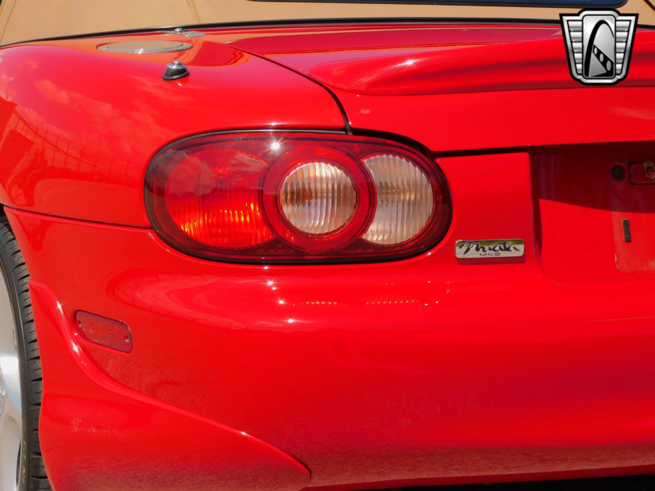 Used 2002 MAZDA MX-5 Miata LS image 10