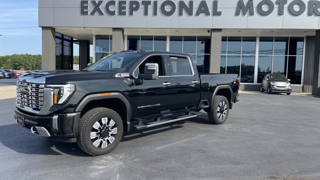 Used 2025 GMC Sierra 2500 Denali w/ Denali Reserve Package image 2