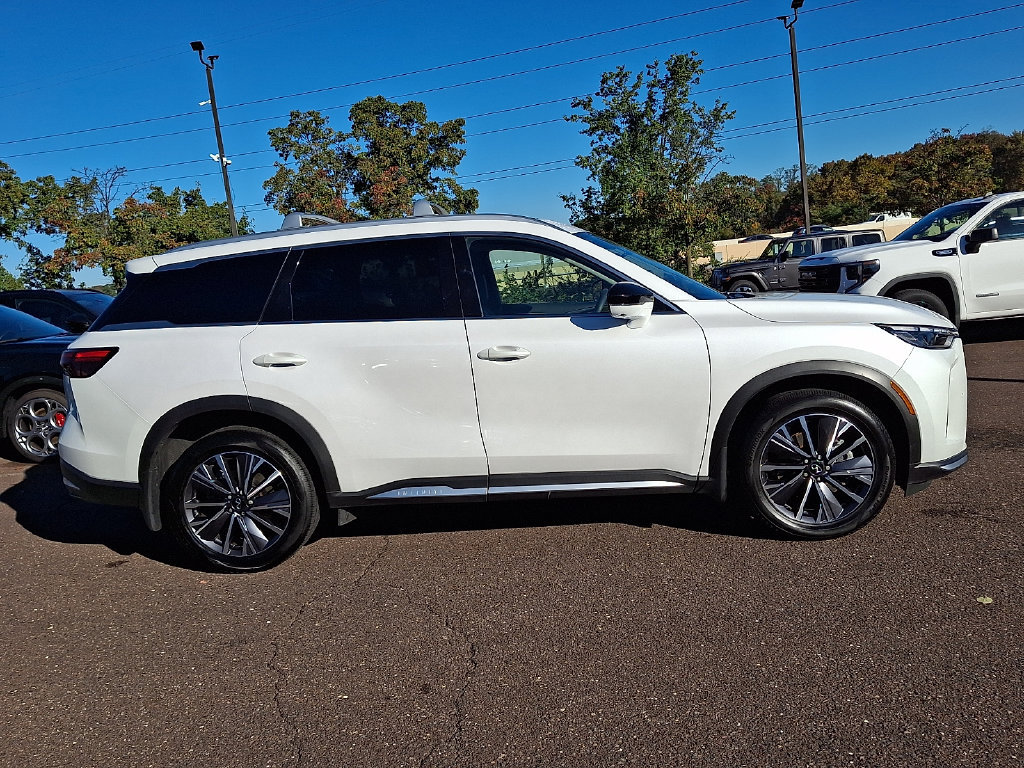 Certified 2026 INFINITI QX60 Luxe w/ Cargo Package AWD/4WD image 7