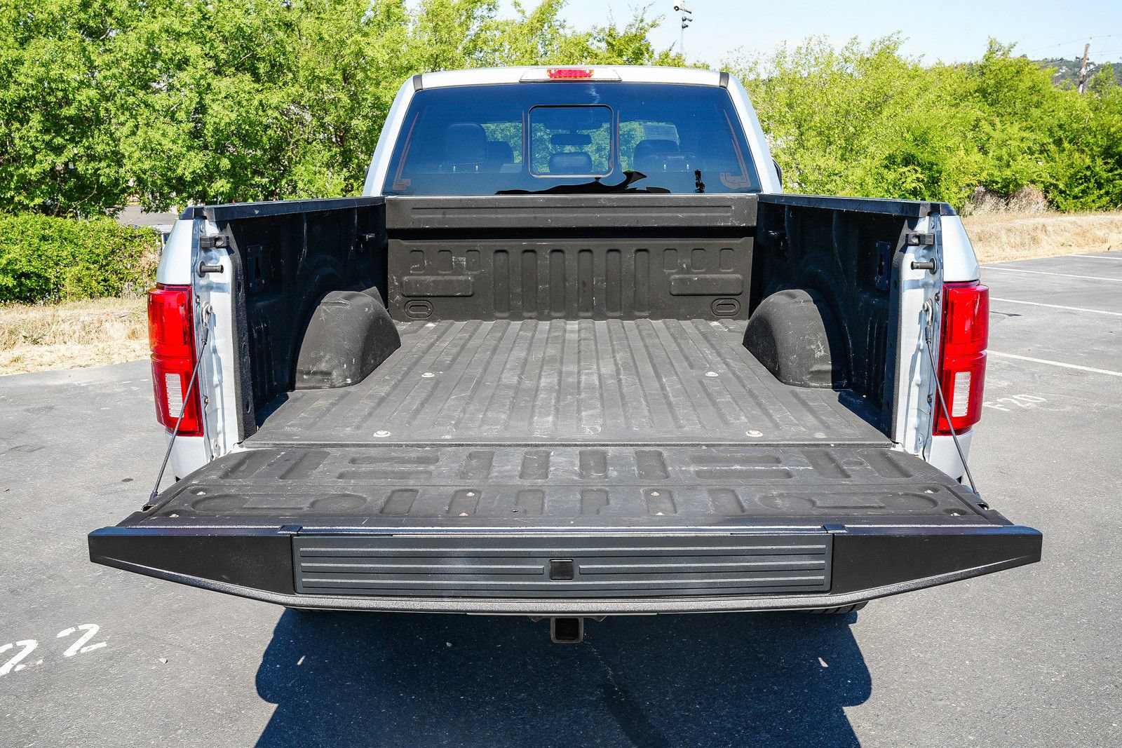 Used 2018 Ford F150 Platinum w/ Equipment Group 701A Luxury AWD/4WD image 27
