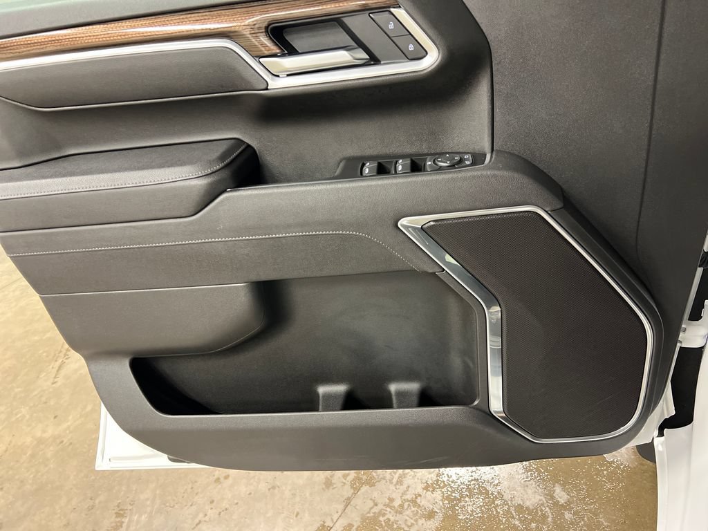Certified 2025 Chevrolet Silverado 1500 LT AWD/4WD image 15