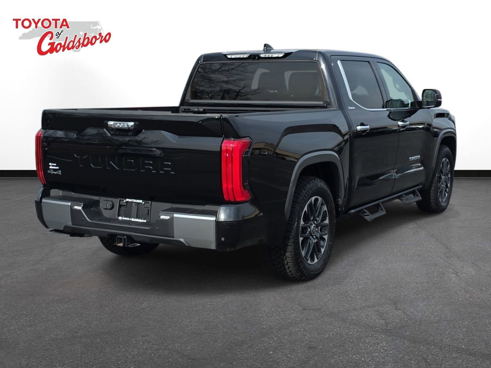 Used 2023 Toyota Tundra Limited image 5