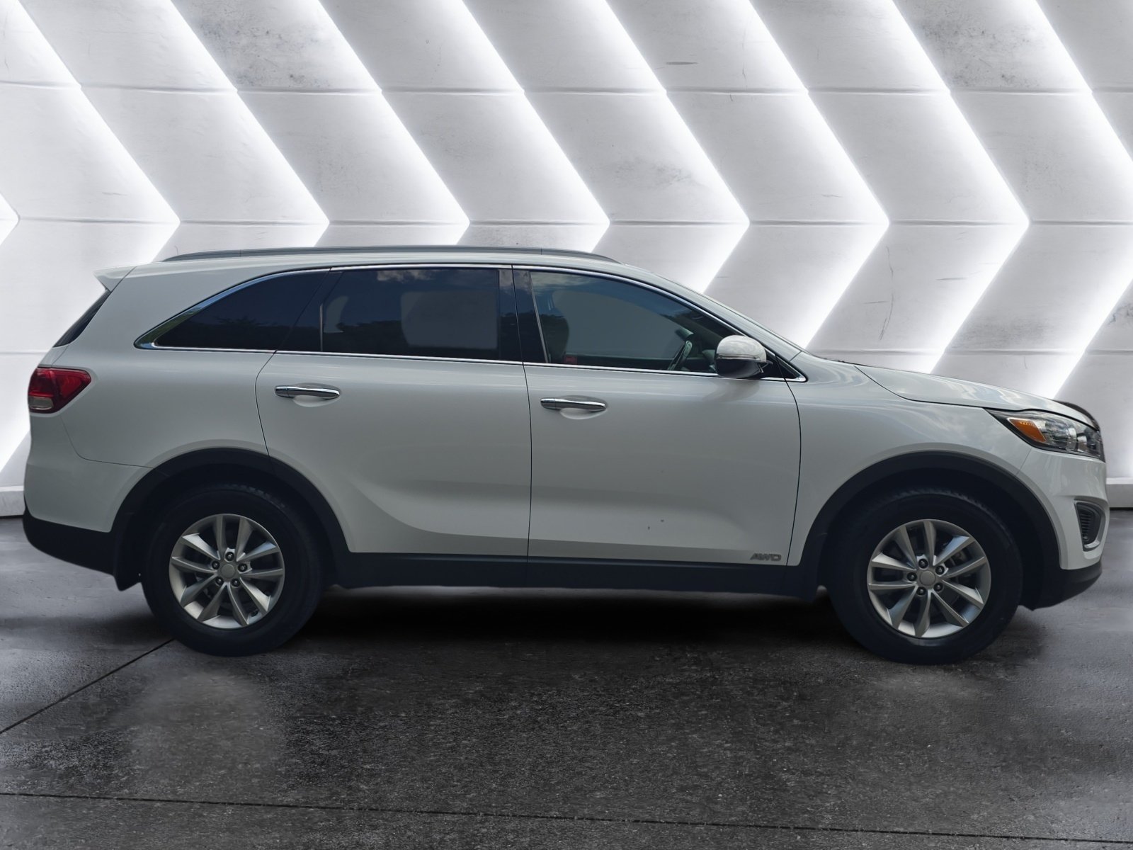 Used 2017 Kia Sorento AWD w/ LX Convenience Package image 6