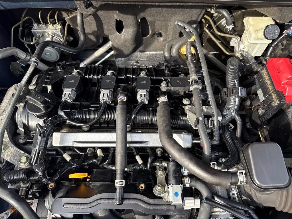 Used 2018 Nissan Kicks SV FWD image 37