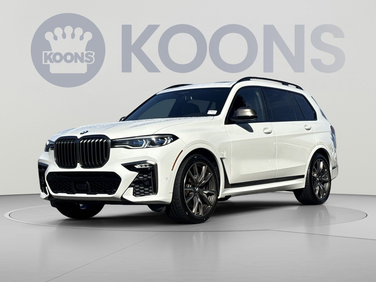 Used 2022 BMW X7 M50i AWD/4WD image 1