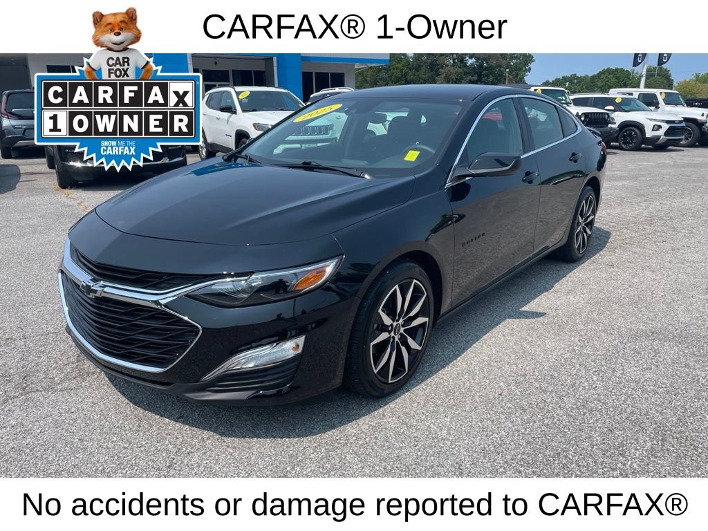 Used 2025 Chevrolet Malibu RS FWD image 3