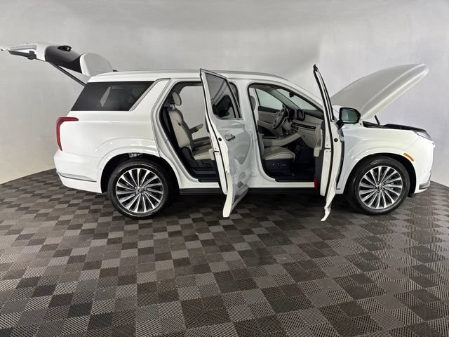 Used 2025 Hyundai Palisade Calligraphy AWD/4WD image 14
