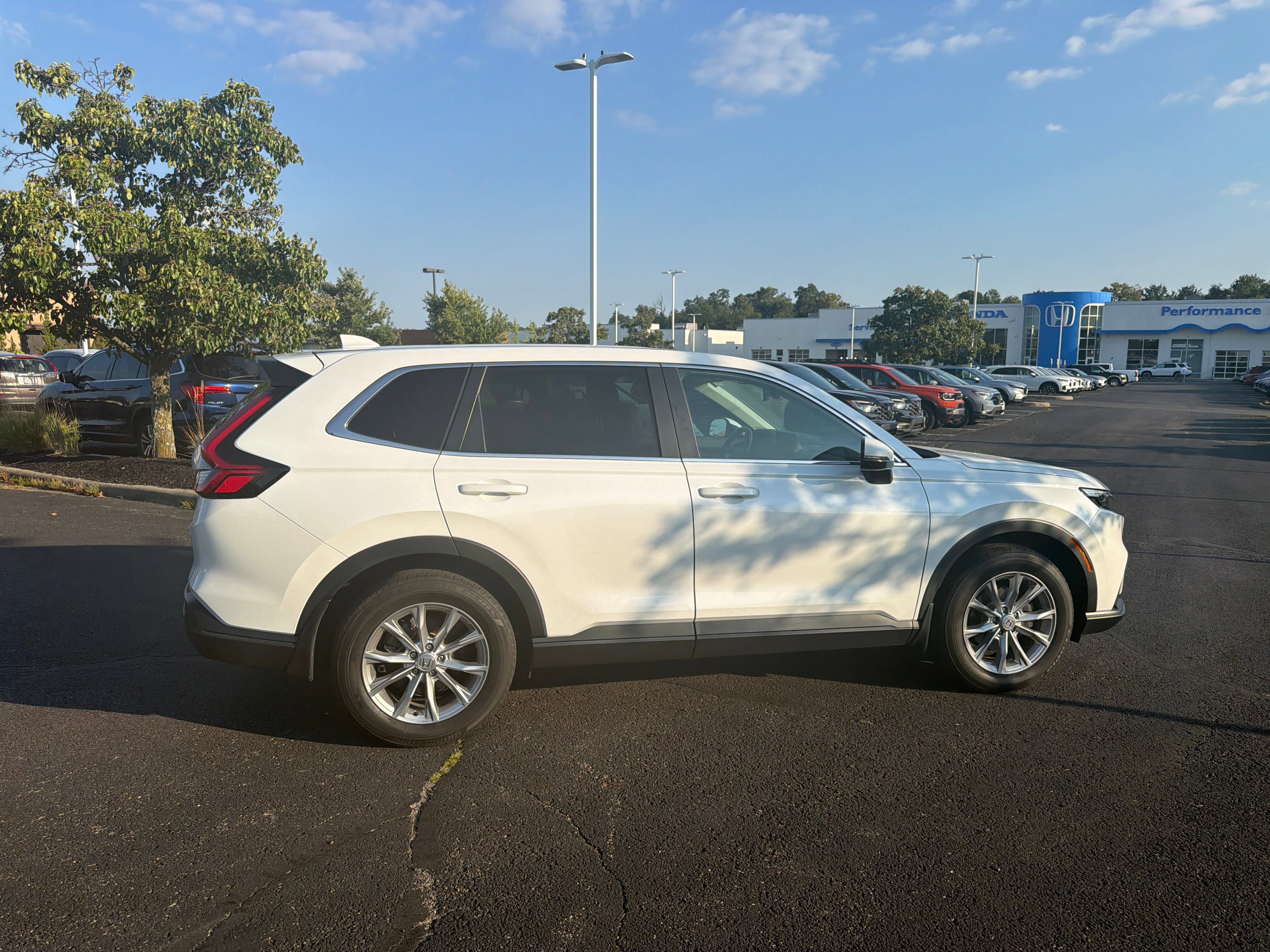 Used 2024 Honda CR-V EX-L image 16