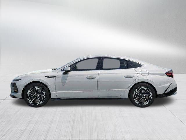 New 2026 Hyundai Sonata SEL FWD image 3