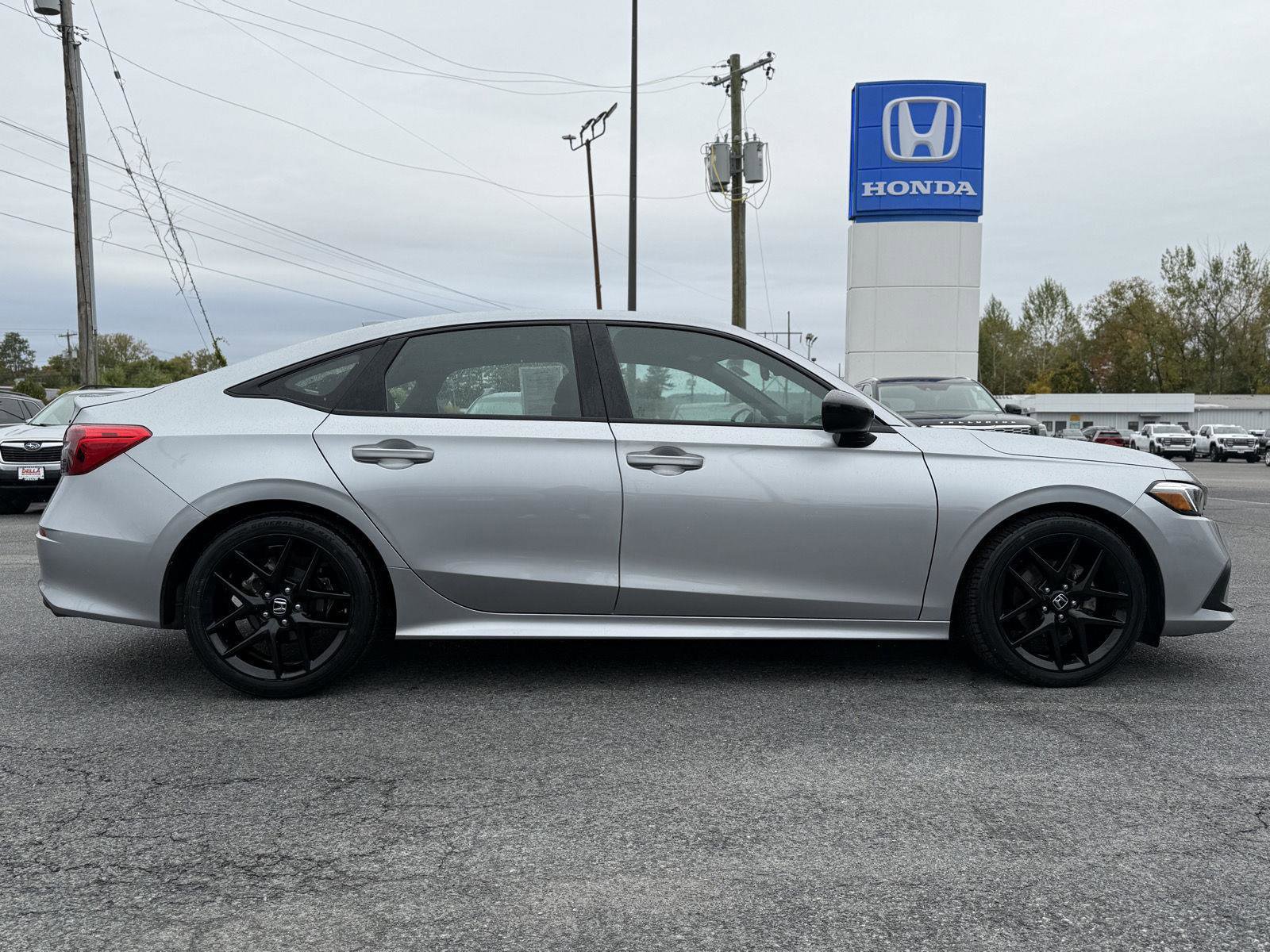 Certified 2024 Honda Civic Sport image 4