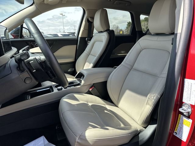 Used 2025 Lincoln Corsair Reserve image 15