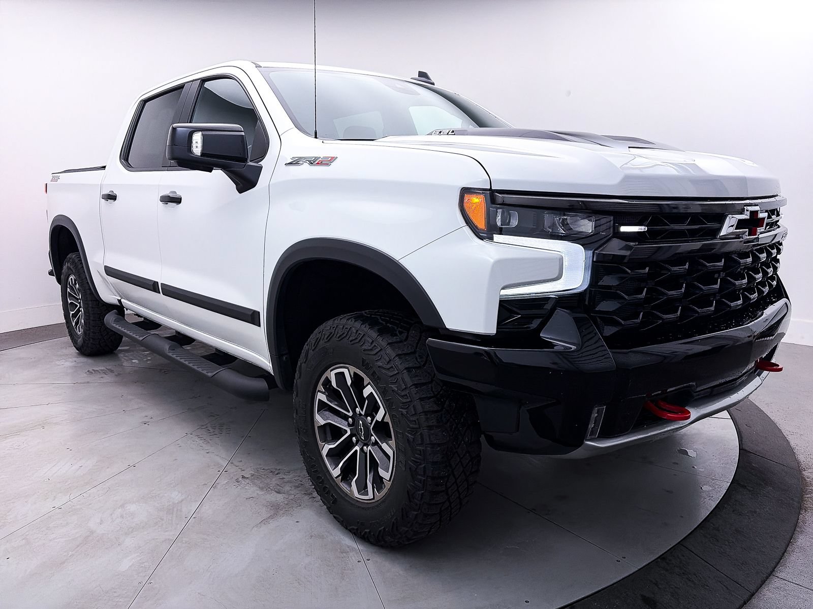 Used 2023 Chevrolet Silverado 1500 ZR2 w/ Technology Package AWD/4WD image 14