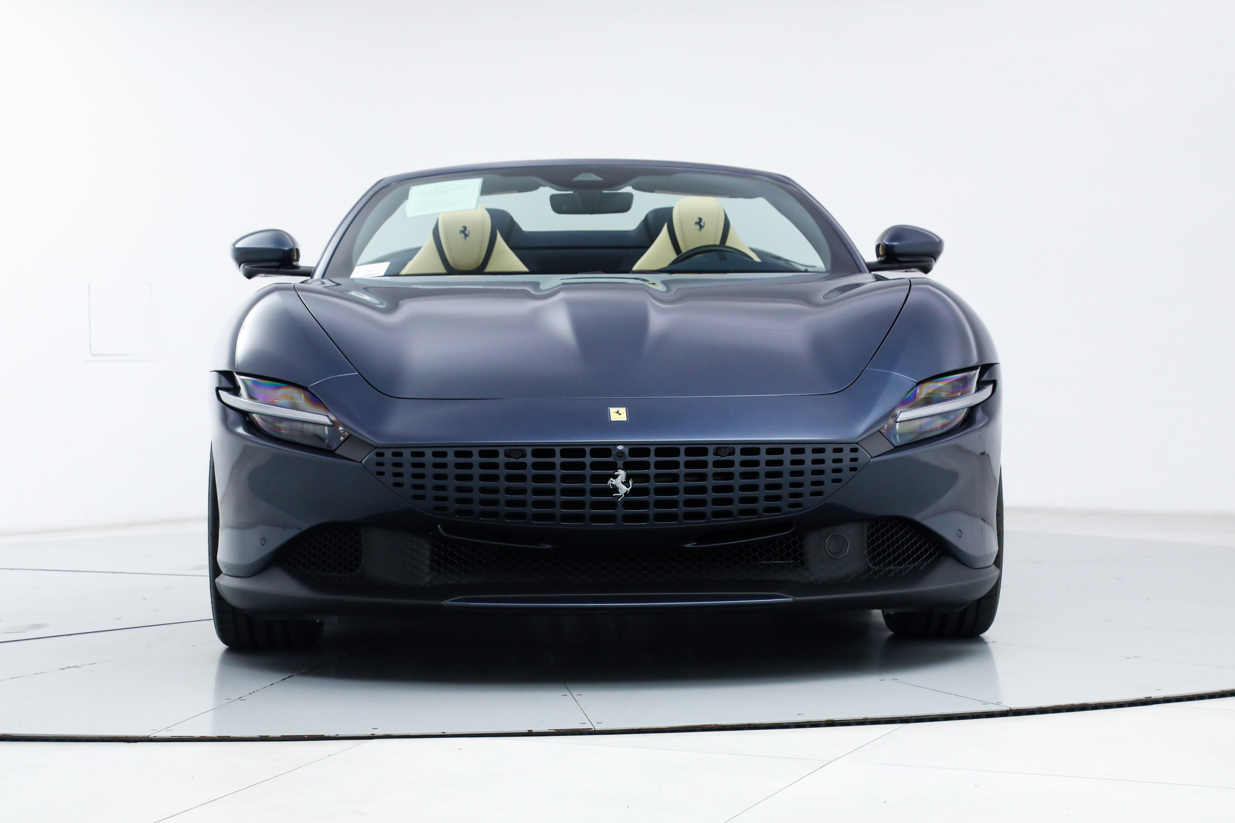 Certified 2025 Ferrari Roma Spider RWD image 12