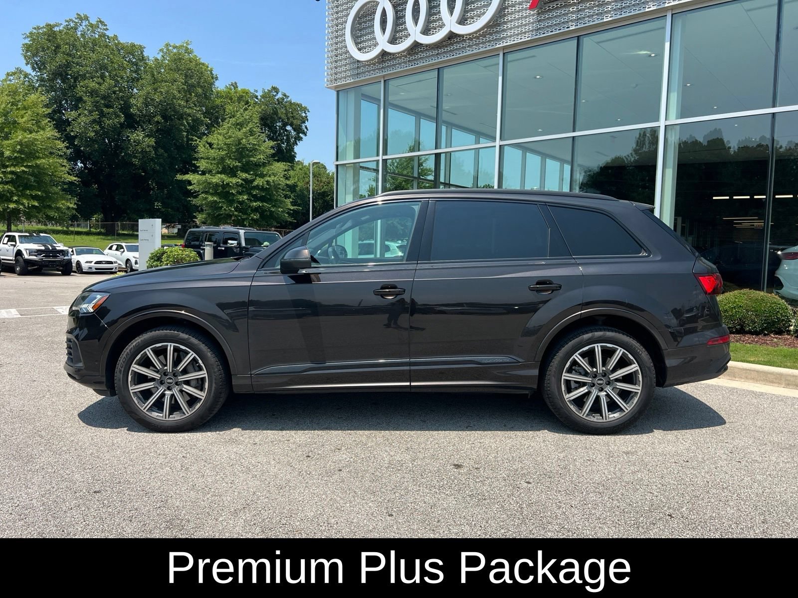 Used 2023 Audi Q7 2.0T Premium Plus w/ Premium Plus Package AWD/4WD image 9