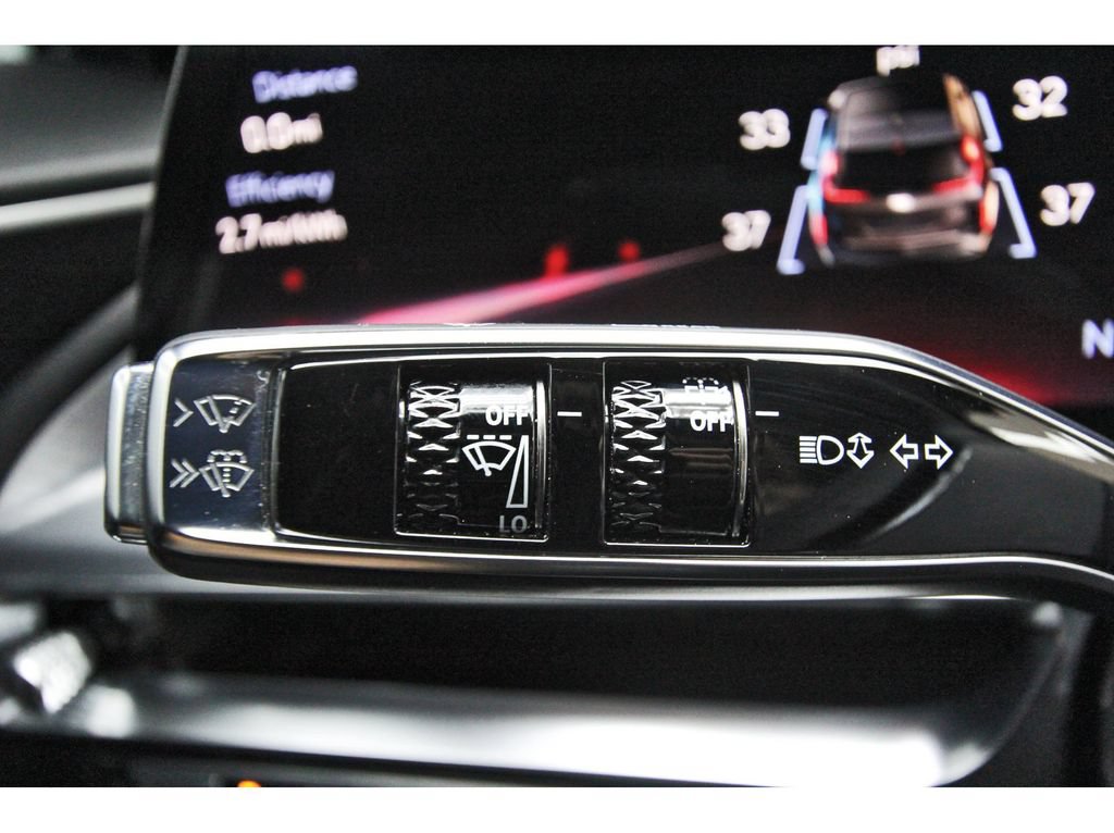 Used 2026 Cadillac Lyriq V w/ Exterior Carbon Fiber Package AWD/4WD image 16