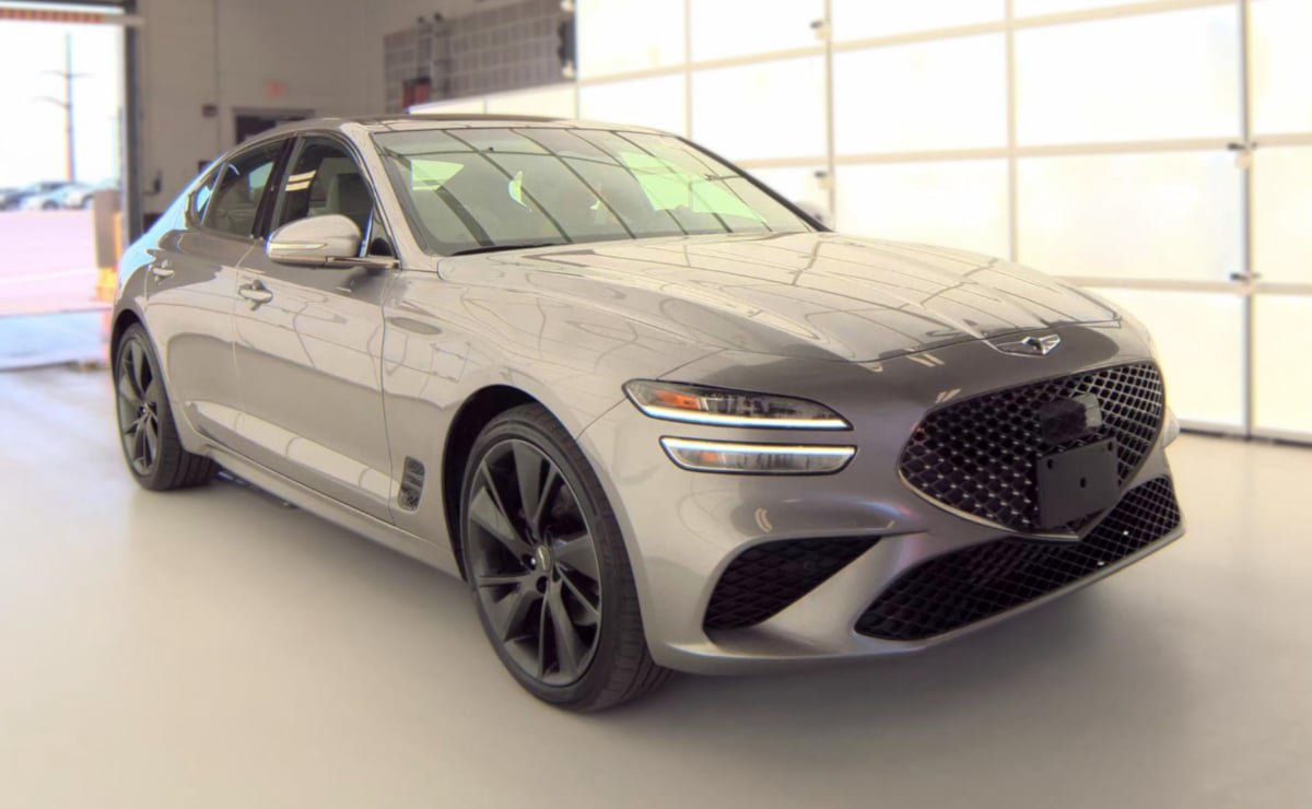 Used 2023 Genesis G70 2.0T w/ Sport Prestige Package AWD/4WD image 2