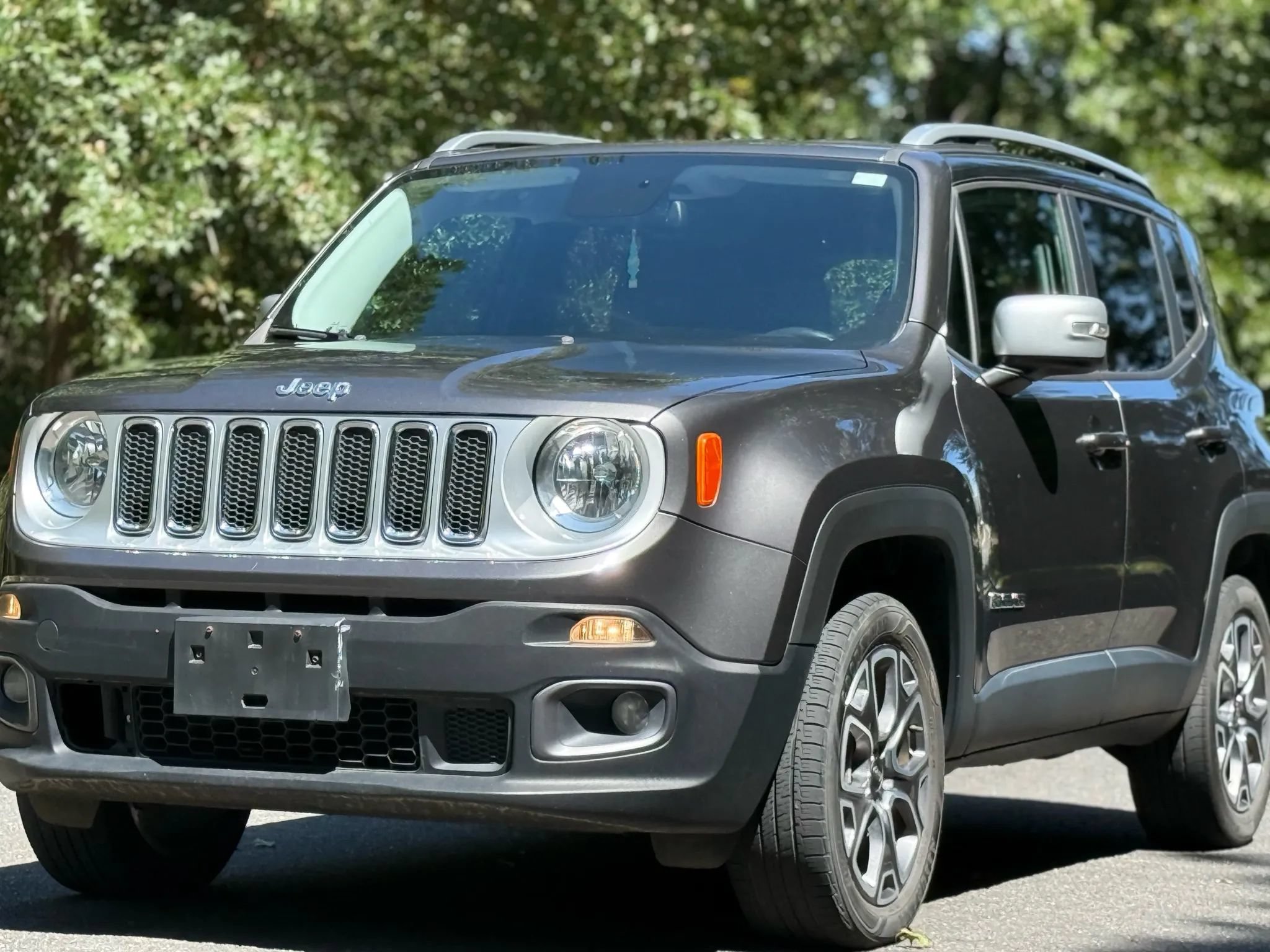 Used 2017 Jeep Renegade Limited AWD/4WD image 1