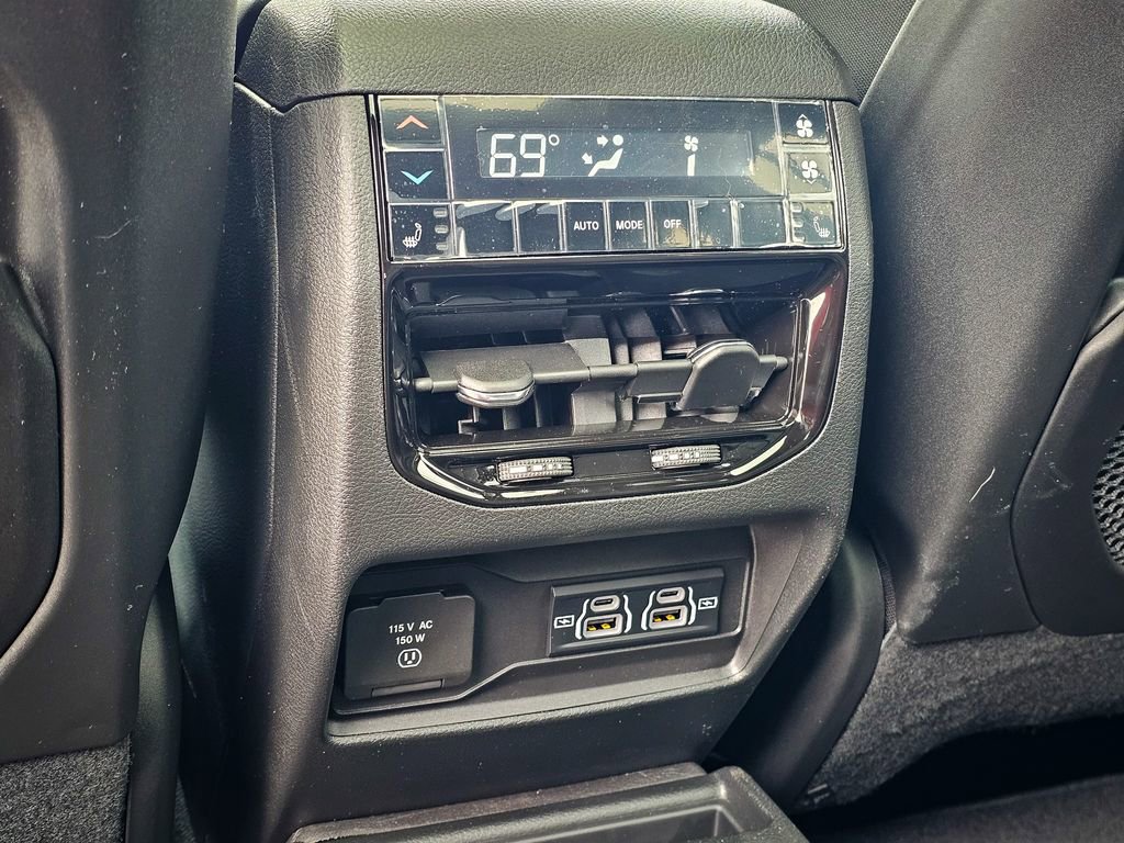 New 2025 Jeep Grand Cherokee L Limited image 36