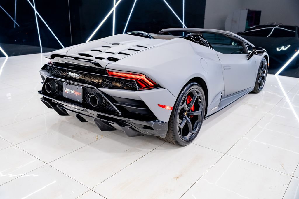Used 2020 Lamborghini Huracan EVO image 20