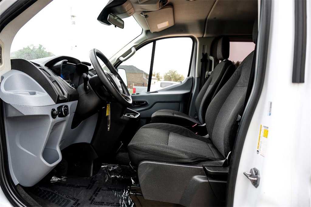 Used 2019 Ford Transit 350 XLT image 3