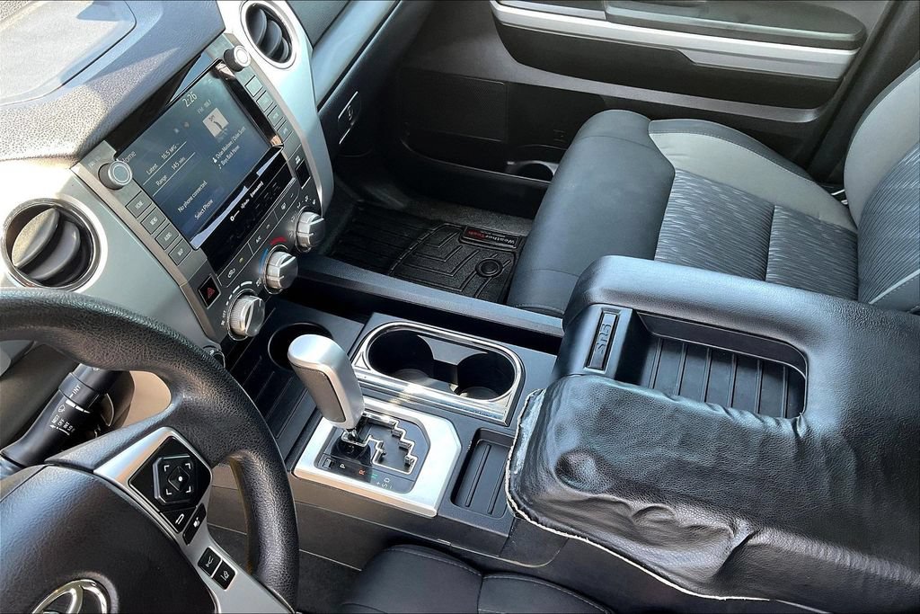 Used 2021 Toyota Tundra SR5 w/ Convenience Package AWD/4WD image 9