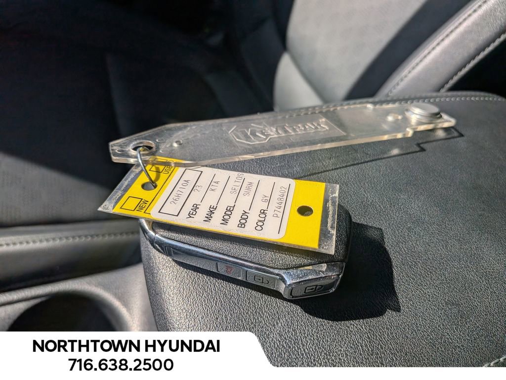 Used 2023 Kia Seltos EX image 21