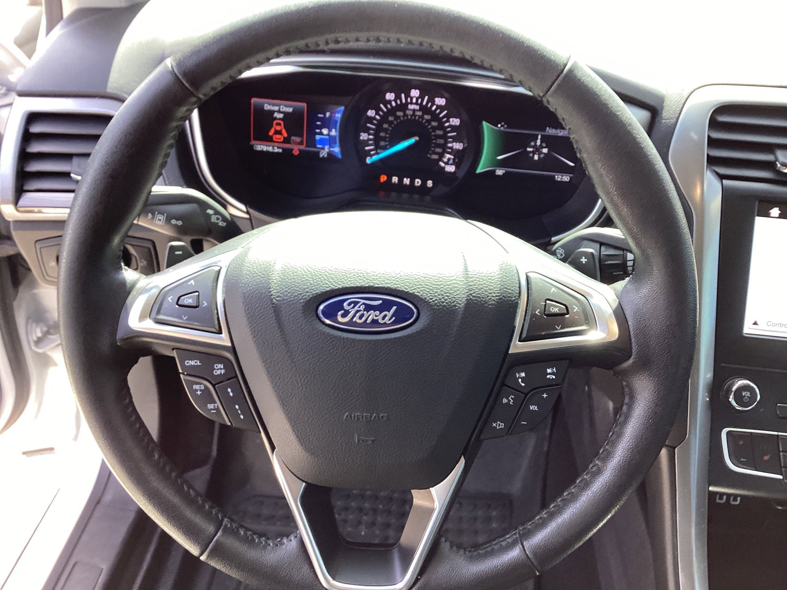 Used 2019 Ford Fusion SEL image 15