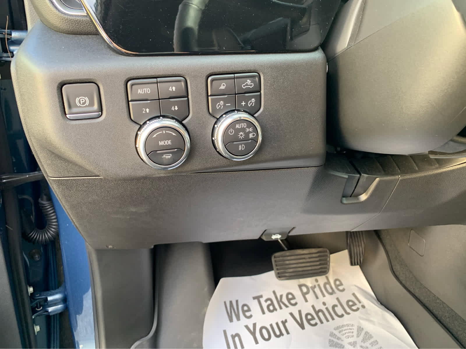 Used 2025 GMC Sierra 1500 Elevation w/ Preferred Package image 13