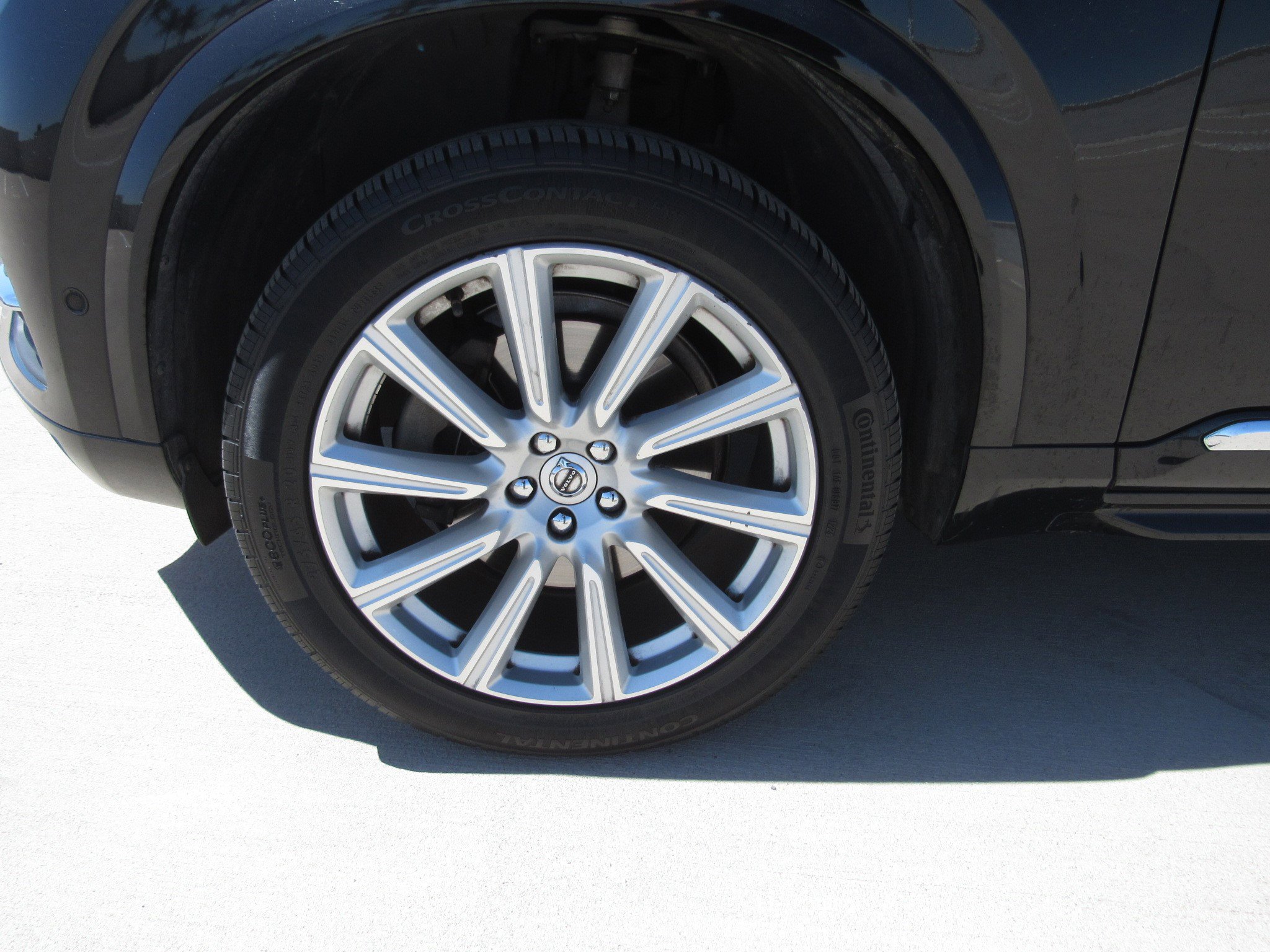 Used 2016 Volvo XC90 T6 Inscription w/ Vision Package AWD/4WD image 4