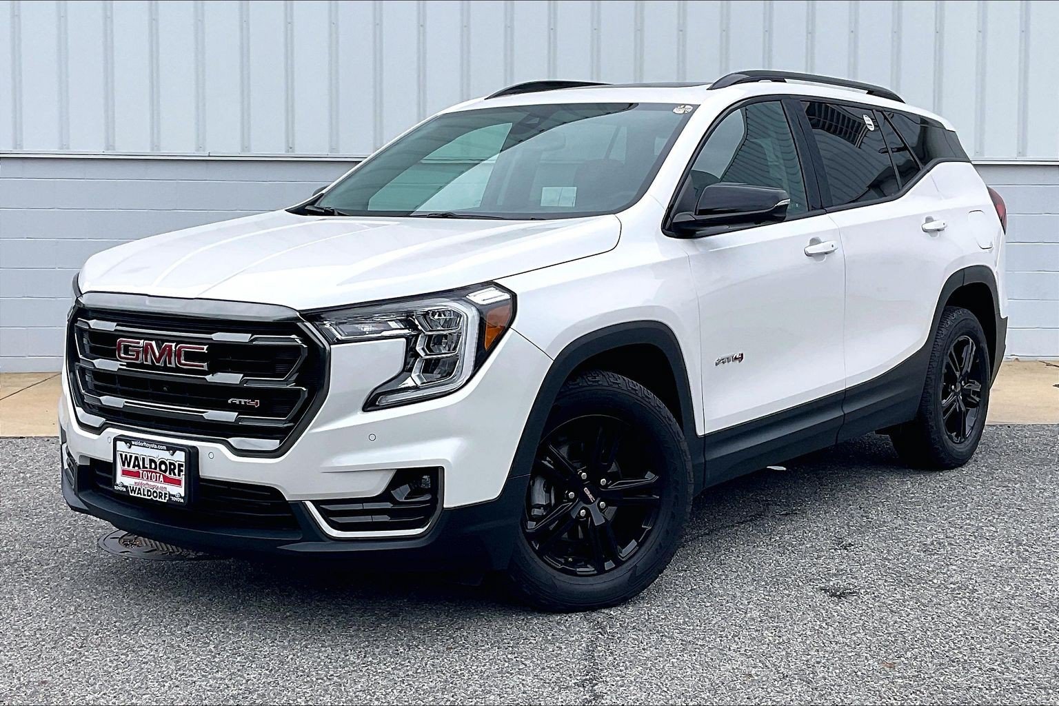 Used 2022 GMC Terrain AT4 w/ Infotainment Package II AWD/4WD image 2