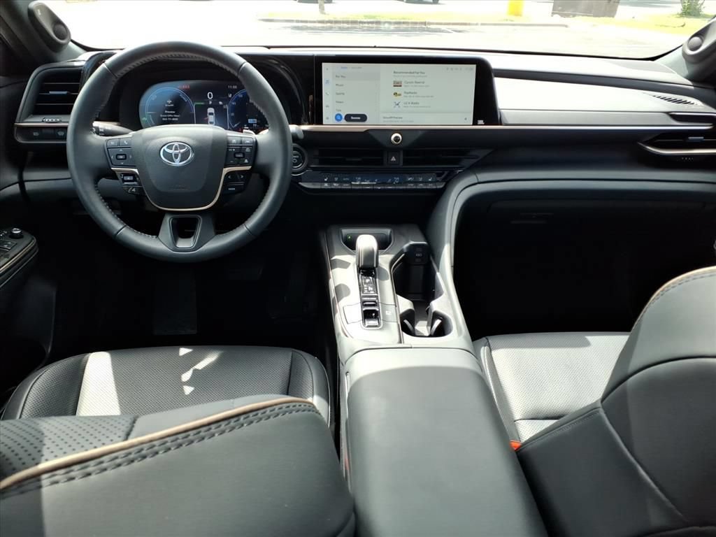 Used 2023 Toyota Crown Platinum AWD/4WD image 25
