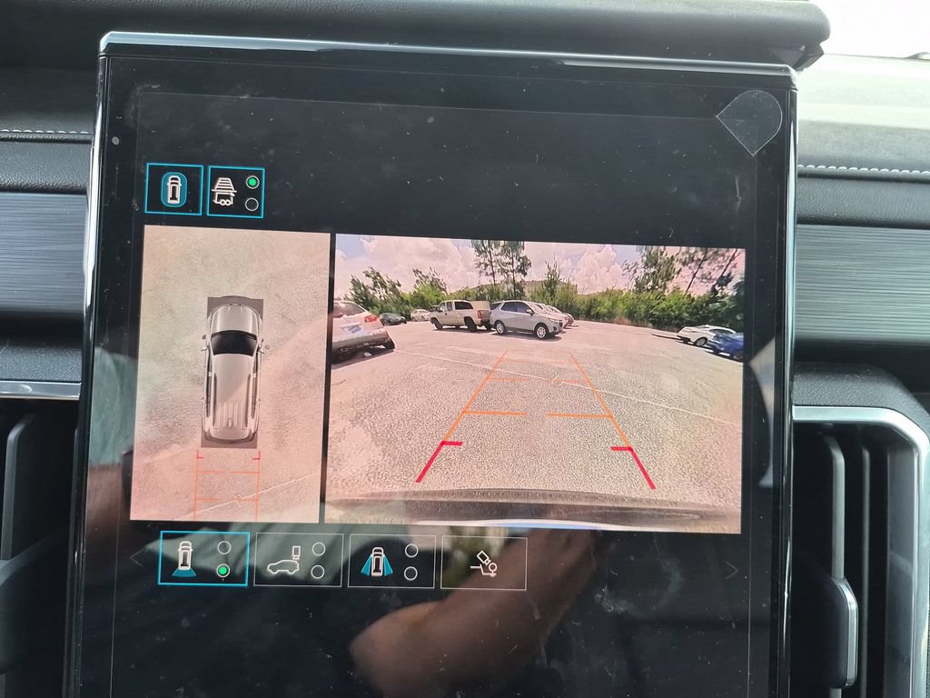 Used 2025 GMC Acadia Elevation w/ Elevation Premium Package AWD/4WD image 27