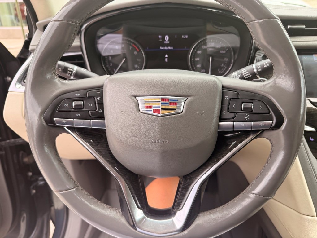 Used 2020 Cadillac XT6 Premium Luxury FWD image 9