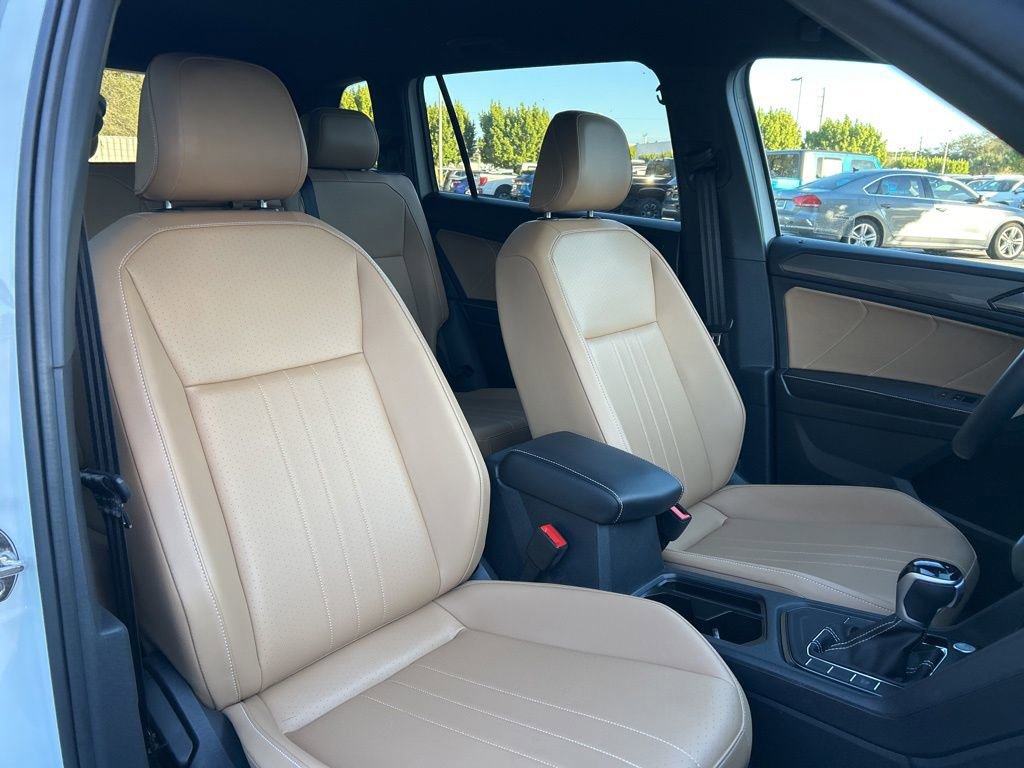 Used 2024 Volkswagen Tiguan SE image 45