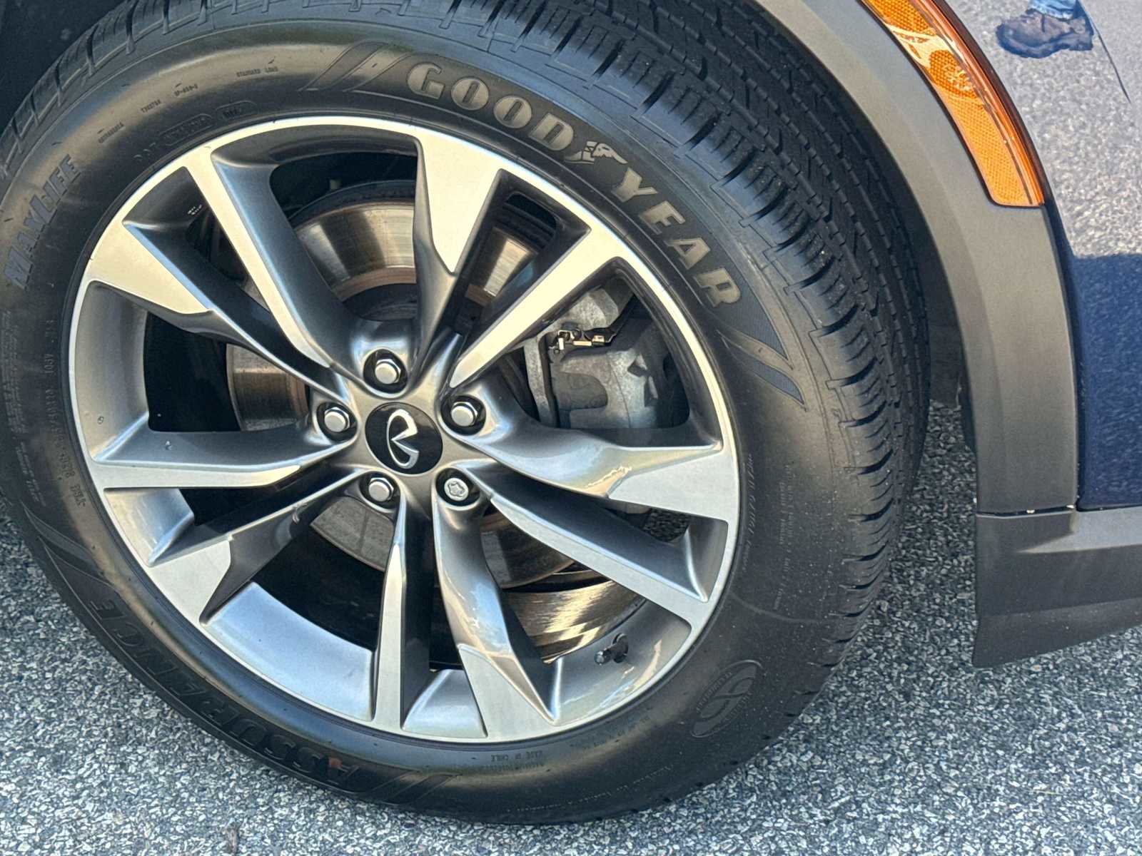 Used 2023 INFINITI QX60 Luxe image 7