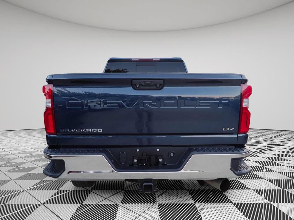 Certified 2022 Chevrolet Silverado 2500 LTZ w/ LTZ Convenience Package AWD/4WD image 6