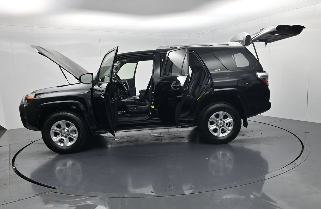 Used 2016 Toyota 4Runner SR5 AWD/4WD image 60