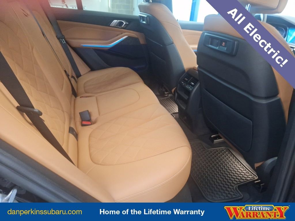 Used 2023 BMW X5 xDrive45e image 25