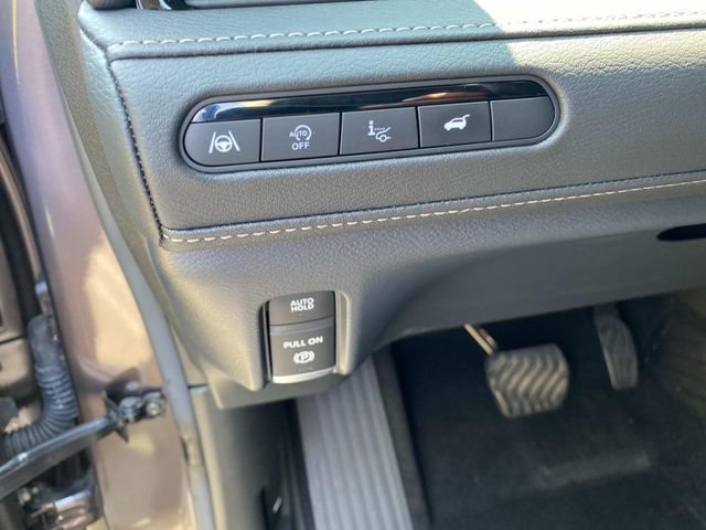 Used 2025 INFINITI QX80 Luxe RWD image 16