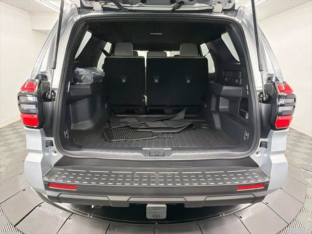 Certified 2026 Toyota 4Runner SR5 AWD/4WD image 18