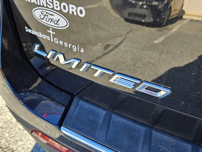 Certified 2023 Ford Explorer Limited w/ Equipment Group 301A RWD image 12