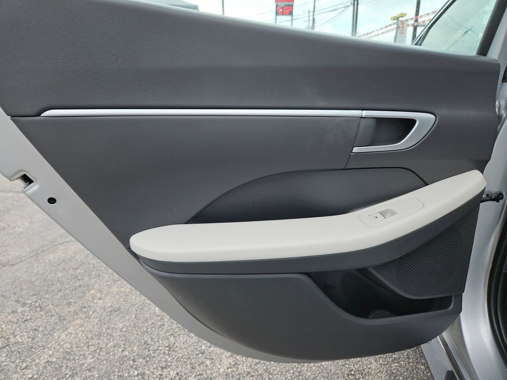 Used 2025 Hyundai Sonata SEL FWD image 18