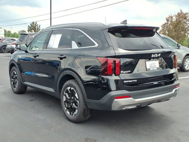 Used 2024 Kia Sorento S AWD/4WD image 5