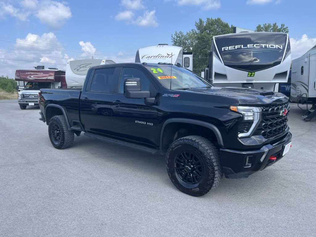Used 2024 Chevrolet Silverado 2500 ZR2 w/ Technology Package image 1