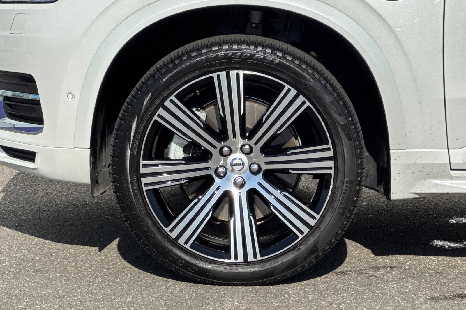 Used 2025 Volvo XC90 T8 Plus AWD/4WD image 33