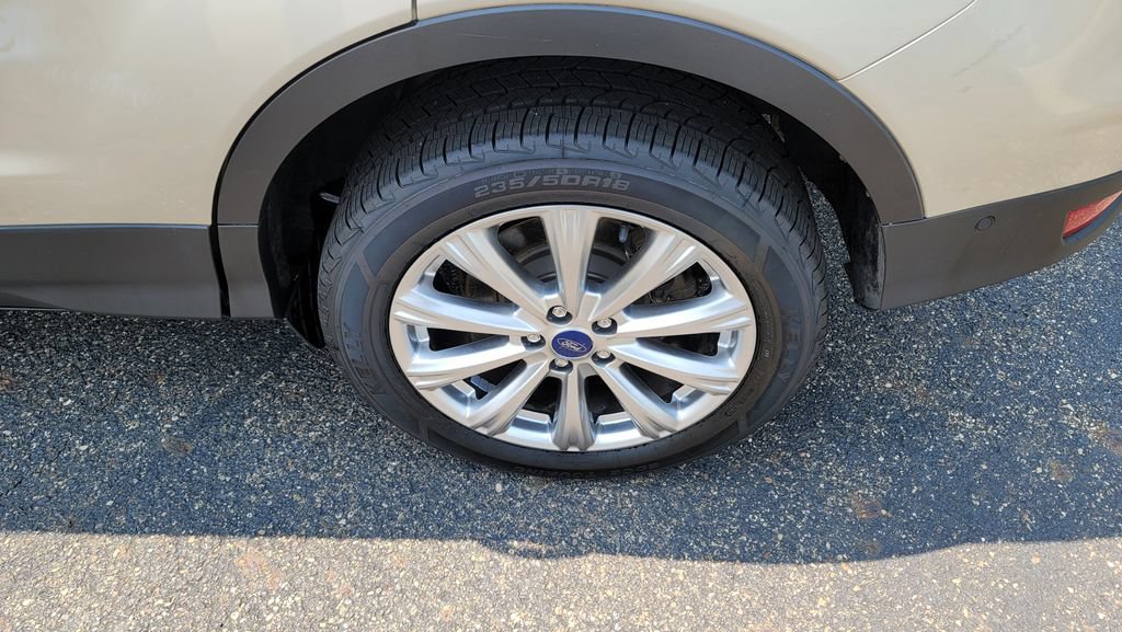 Used 2017 Ford Escape Titanium w/ Equipment Group 301A FWD image 8