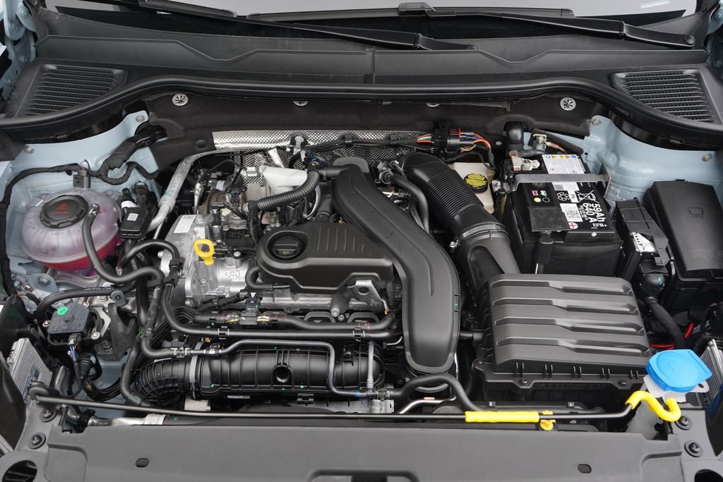 New 2026 Volkswagen Taos SE FWD image 11