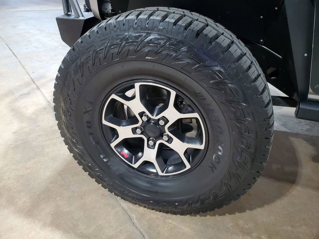 Used 2019 Jeep Wrangler Unlimited Rubicon AWD/4WD image 42
