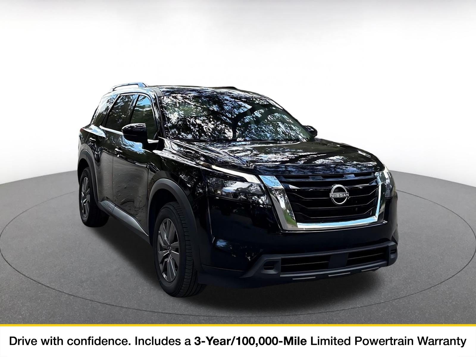 Used 2025 Nissan Pathfinder SV